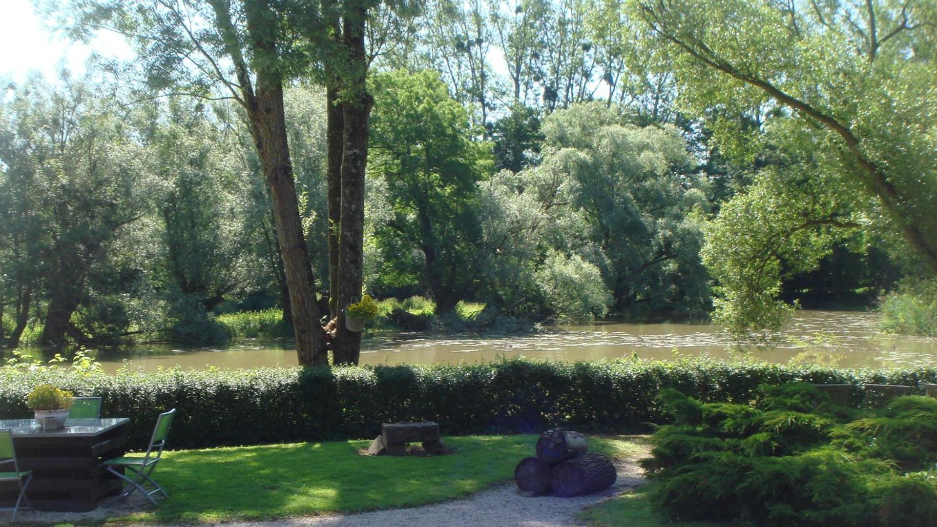 Moulin De Bourgchateau Люан Екстериор снимка